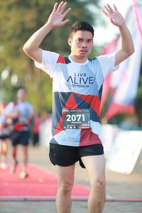 BIB: 2071, 128
                            <button type="button" onclick="openModal(6499465)" class="btn btn-primary btn-sm float-right btn-popup" data-toggle="modal" data-target=".modal-high-quality">
                        <i class="fas fa-shopping-cart"></i> Add to Cart
                    </button>
                                            <button type="button" onclick="isThisMe(6499465, true)" class="btn btn-success btn-sm float-right btn-popup btn-isme hidden" data-toggle="tooltip" data-placement="bottom" title="นี่คือรูปของคุณใช่ไหม คลิกที่นี่เพื่อเอาเข้าอัลบั้ม">
                        <i class="fas fa-plus"></i> Add to album
                    </button>
                    <button type="button" onclick="isThisMe(6499465, false)" class="btn btn-warning btn-sm float-right btn-popup btn-isnotme hidden">
                        <i class="fas fa-ban"></i> Remove from album
                    </button>