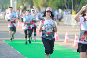 BIB: 7920
                            <button type="button" onclick="openModal(6502769)" class="btn btn-primary btn-sm float-right btn-popup" data-toggle="modal" data-target=".modal-high-quality">
                        <i class="fas fa-shopping-cart"></i> Add to Cart
                    </button>
                                            <button type="button" onclick="isThisMe(6502769, true)" class="btn btn-success btn-sm float-right btn-popup btn-isme hidden" data-toggle="tooltip" data-placement="bottom" title="นี่คือรูปของคุณใช่ไหม คลิกที่นี่เพื่อเอาเข้าอัลบั้ม">
                        <i class="fas fa-plus"></i> Add to album
                    </button>
                    <button type="button" onclick="isThisMe(6502769, false)" class="btn btn-warning btn-sm float-right btn-popup btn-isnotme hidden">
                        <i class="fas fa-ban"></i> Remove from album
                    </button>