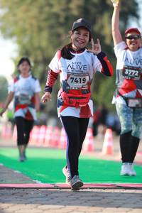 BIB: 3772, 7419
                            <button type="button" onclick="openModal(6504953)" class="btn btn-primary btn-sm float-right btn-popup" data-toggle="modal" data-target=".modal-high-quality">
                        <i class="fas fa-shopping-cart"></i> Add to Cart
                    </button>
                                            <button type="button" onclick="isThisMe(6504953, true)" class="btn btn-success btn-sm float-right btn-popup btn-isme hidden" data-toggle="tooltip" data-placement="bottom" title="นี่คือรูปของคุณใช่ไหม คลิกที่นี่เพื่อเอาเข้าอัลบั้ม">
                        <i class="fas fa-plus"></i> Add to album
                    </button>
                    <button type="button" onclick="isThisMe(6504953, false)" class="btn btn-warning btn-sm float-right btn-popup btn-isnotme hidden">
                        <i class="fas fa-ban"></i> Remove from album
                    </button>