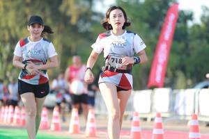 BIB: 718
                            <button type="button" onclick="openModal(6503038)" class="btn btn-primary btn-sm float-right btn-popup" data-toggle="modal" data-target=".modal-high-quality">
                        <i class="fas fa-shopping-cart"></i> Add to Cart
                    </button>
                                            <button type="button" onclick="isThisMe(6503038, true)" class="btn btn-success btn-sm float-right btn-popup btn-isme hidden" data-toggle="tooltip" data-placement="bottom" title="นี่คือรูปของคุณใช่ไหม คลิกที่นี่เพื่อเอาเข้าอัลบั้ม">
                        <i class="fas fa-plus"></i> Add to album
                    </button>
                    <button type="button" onclick="isThisMe(6503038, false)" class="btn btn-warning btn-sm float-right btn-popup btn-isnotme hidden">
                        <i class="fas fa-ban"></i> Remove from album
                    </button>