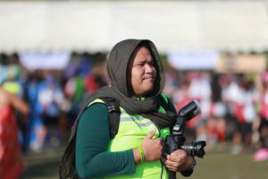 BIB: 
                            <button type="button" onclick="openModal(6505649)" class="btn btn-primary btn-sm float-right btn-popup" data-toggle="modal" data-target=".modal-high-quality">
                        <i class="fas fa-shopping-cart"></i> Add to Cart
                    </button>
                                            <button type="button" onclick="isThisMe(6505649, true)" class="btn btn-success btn-sm float-right btn-popup btn-isme hidden" data-toggle="tooltip" data-placement="bottom" title="นี่คือรูปของคุณใช่ไหม คลิกที่นี่เพื่อเอาเข้าอัลบั้ม">
                        <i class="fas fa-plus"></i> Add to album
                    </button>
                    <button type="button" onclick="isThisMe(6505649, false)" class="btn btn-warning btn-sm float-right btn-popup btn-isnotme hidden">
                        <i class="fas fa-ban"></i> Remove from album
                    </button>