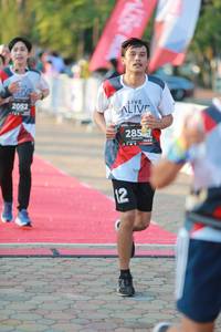 BIB: 2052, 285
                            <button type="button" onclick="openModal(6500117)" class="btn btn-primary btn-sm float-right btn-popup" data-toggle="modal" data-target=".modal-high-quality">
                        <i class="fas fa-shopping-cart"></i> Add to Cart
                    </button>
                                            <button type="button" onclick="isThisMe(6500117, true)" class="btn btn-success btn-sm float-right btn-popup btn-isme hidden" data-toggle="tooltip" data-placement="bottom" title="นี่คือรูปของคุณใช่ไหม คลิกที่นี่เพื่อเอาเข้าอัลบั้ม">
                        <i class="fas fa-plus"></i> Add to album
                    </button>
                    <button type="button" onclick="isThisMe(6500117, false)" class="btn btn-warning btn-sm float-right btn-popup btn-isnotme hidden">
                        <i class="fas fa-ban"></i> Remove from album
                    </button>