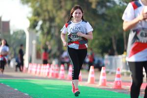 BIB: 735
                            <button type="button" onclick="openModal(6503540)" class="btn btn-primary btn-sm float-right btn-popup" data-toggle="modal" data-target=".modal-high-quality">
                        <i class="fas fa-shopping-cart"></i> Add to Cart
                    </button>
                                            <button type="button" onclick="isThisMe(6503540, true)" class="btn btn-success btn-sm float-right btn-popup btn-isme hidden" data-toggle="tooltip" data-placement="bottom" title="นี่คือรูปของคุณใช่ไหม คลิกที่นี่เพื่อเอาเข้าอัลบั้ม">
                        <i class="fas fa-plus"></i> Add to album
                    </button>
                    <button type="button" onclick="isThisMe(6503540, false)" class="btn btn-warning btn-sm float-right btn-popup btn-isnotme hidden">
                        <i class="fas fa-ban"></i> Remove from album
                    </button>