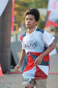 BIB: 640
                            <button type="button" onclick="openModal(6497689)" class="btn btn-primary btn-sm float-right btn-popup" data-toggle="modal" data-target=".modal-high-quality">
                        <i class="fas fa-shopping-cart"></i> Add to Cart
                    </button>
                                            <button type="button" onclick="isThisMe(6497689, true)" class="btn btn-success btn-sm float-right btn-popup btn-isme hidden" data-toggle="tooltip" data-placement="bottom" title="นี่คือรูปของคุณใช่ไหม คลิกที่นี่เพื่อเอาเข้าอัลบั้ม">
                        <i class="fas fa-plus"></i> Add to album
                    </button>
                    <button type="button" onclick="isThisMe(6497689, false)" class="btn btn-warning btn-sm float-right btn-popup btn-isnotme hidden">
                        <i class="fas fa-ban"></i> Remove from album
                    </button>