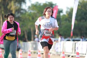 BIB: 6911, 050
                            <button type="button" onclick="openModal(6504043)" class="btn btn-primary btn-sm float-right btn-popup" data-toggle="modal" data-target=".modal-high-quality">
                        <i class="fas fa-shopping-cart"></i> Add to Cart
                    </button>
                                            <button type="button" onclick="isThisMe(6504043, true)" class="btn btn-success btn-sm float-right btn-popup btn-isme hidden" data-toggle="tooltip" data-placement="bottom" title="นี่คือรูปของคุณใช่ไหม คลิกที่นี่เพื่อเอาเข้าอัลบั้ม">
                        <i class="fas fa-plus"></i> Add to album
                    </button>
                    <button type="button" onclick="isThisMe(6504043, false)" class="btn btn-warning btn-sm float-right btn-popup btn-isnotme hidden">
                        <i class="fas fa-ban"></i> Remove from album
                    </button>