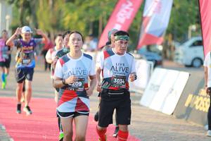 BIB: 3034, 209
                            <button type="button" onclick="openModal(6500192)" class="btn btn-primary btn-sm float-right btn-popup" data-toggle="modal" data-target=".modal-high-quality">
                        <i class="fas fa-shopping-cart"></i> Add to Cart
                    </button>
                                            <button type="button" onclick="isThisMe(6500192, true)" class="btn btn-success btn-sm float-right btn-popup btn-isme hidden" data-toggle="tooltip" data-placement="bottom" title="นี่คือรูปของคุณใช่ไหม คลิกที่นี่เพื่อเอาเข้าอัลบั้ม">
                        <i class="fas fa-plus"></i> Add to album
                    </button>
                    <button type="button" onclick="isThisMe(6500192, false)" class="btn btn-warning btn-sm float-right btn-popup btn-isnotme hidden">
                        <i class="fas fa-ban"></i> Remove from album
                    </button>