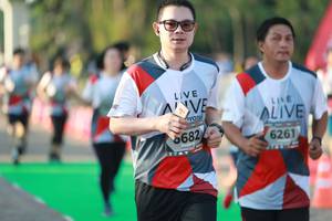 BIB: 682, 6261
                            <button type="button" onclick="openModal(6502107)" class="btn btn-primary btn-sm float-right btn-popup" data-toggle="modal" data-target=".modal-high-quality">
                        <i class="fas fa-shopping-cart"></i> Add to Cart
                    </button>
                                            <button type="button" onclick="isThisMe(6502107, true)" class="btn btn-success btn-sm float-right btn-popup btn-isme hidden" data-toggle="tooltip" data-placement="bottom" title="นี่คือรูปของคุณใช่ไหม คลิกที่นี่เพื่อเอาเข้าอัลบั้ม">
                        <i class="fas fa-plus"></i> Add to album
                    </button>
                    <button type="button" onclick="isThisMe(6502107, false)" class="btn btn-warning btn-sm float-right btn-popup btn-isnotme hidden">
                        <i class="fas fa-ban"></i> Remove from album
                    </button>