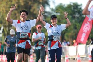 BIB: 6987, 7486, 768
                            <button type="button" onclick="openModal(6501248)" class="btn btn-primary btn-sm float-right btn-popup" data-toggle="modal" data-target=".modal-high-quality">
                        <i class="fas fa-shopping-cart"></i> Add to Cart
                    </button>
                                            <button type="button" onclick="isThisMe(6501248, true)" class="btn btn-success btn-sm float-right btn-popup btn-isme hidden" data-toggle="tooltip" data-placement="bottom" title="นี่คือรูปของคุณใช่ไหม คลิกที่นี่เพื่อเอาเข้าอัลบั้ม">
                        <i class="fas fa-plus"></i> Add to album
                    </button>
                    <button type="button" onclick="isThisMe(6501248, false)" class="btn btn-warning btn-sm float-right btn-popup btn-isnotme hidden">
                        <i class="fas fa-ban"></i> Remove from album
                    </button>