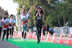 BIB: 6910, 3772, 7419
                            <button type="button" onclick="openModal(6504915)" class="btn btn-primary btn-sm float-right btn-popup" data-toggle="modal" data-target=".modal-high-quality">
                        <i class="fas fa-shopping-cart"></i> Add to Cart
                    </button>
                                            <button type="button" onclick="isThisMe(6504915, true)" class="btn btn-success btn-sm float-right btn-popup btn-isme hidden" data-toggle="tooltip" data-placement="bottom" title="นี่คือรูปของคุณใช่ไหม คลิกที่นี่เพื่อเอาเข้าอัลบั้ม">
                        <i class="fas fa-plus"></i> Add to album
                    </button>
                    <button type="button" onclick="isThisMe(6504915, false)" class="btn btn-warning btn-sm float-right btn-popup btn-isnotme hidden">
                        <i class="fas fa-ban"></i> Remove from album
                    </button>