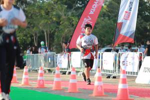 BIB: 3053, 2019
                            <button type="button" onclick="openModal(6504635)" class="btn btn-primary btn-sm float-right btn-popup" data-toggle="modal" data-target=".modal-high-quality">
                        <i class="fas fa-shopping-cart"></i> Add to Cart
                    </button>
                                            <button type="button" onclick="isThisMe(6504635, true)" class="btn btn-success btn-sm float-right btn-popup btn-isme hidden" data-toggle="tooltip" data-placement="bottom" title="นี่คือรูปของคุณใช่ไหม คลิกที่นี่เพื่อเอาเข้าอัลบั้ม">
                        <i class="fas fa-plus"></i> Add to album
                    </button>
                    <button type="button" onclick="isThisMe(6504635, false)" class="btn btn-warning btn-sm float-right btn-popup btn-isnotme hidden">
                        <i class="fas fa-ban"></i> Remove from album
                    </button>