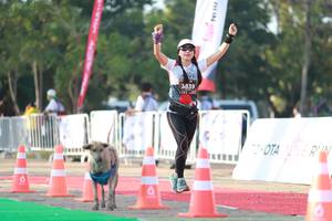 BIB: 3839
                            <button type="button" onclick="openModal(6503998)" class="btn btn-primary btn-sm float-right btn-popup" data-toggle="modal" data-target=".modal-high-quality">
                        <i class="fas fa-shopping-cart"></i> Add to Cart
                    </button>
                                            <button type="button" onclick="isThisMe(6503998, true)" class="btn btn-success btn-sm float-right btn-popup btn-isme hidden" data-toggle="tooltip" data-placement="bottom" title="นี่คือรูปของคุณใช่ไหม คลิกที่นี่เพื่อเอาเข้าอัลบั้ม">
                        <i class="fas fa-plus"></i> Add to album
                    </button>
                    <button type="button" onclick="isThisMe(6503998, false)" class="btn btn-warning btn-sm float-right btn-popup btn-isnotme hidden">
                        <i class="fas fa-ban"></i> Remove from album
                    </button>