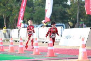 BIB: 8001, 8005
                            <button type="button" onclick="openModal(6503211)" class="btn btn-primary btn-sm float-right btn-popup" data-toggle="modal" data-target=".modal-high-quality">
                        <i class="fas fa-shopping-cart"></i> Add to Cart
                    </button>
                                            <button type="button" onclick="isThisMe(6503211, true)" class="btn btn-success btn-sm float-right btn-popup btn-isme hidden" data-toggle="tooltip" data-placement="bottom" title="นี่คือรูปของคุณใช่ไหม คลิกที่นี่เพื่อเอาเข้าอัลบั้ม">
                        <i class="fas fa-plus"></i> Add to album
                    </button>
                    <button type="button" onclick="isThisMe(6503211, false)" class="btn btn-warning btn-sm float-right btn-popup btn-isnotme hidden">
                        <i class="fas fa-ban"></i> Remove from album
                    </button>