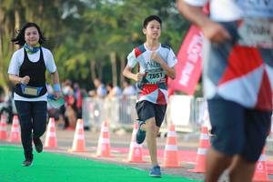 BIB: 7551
                            <button type="button" onclick="openModal(6501190)" class="btn btn-primary btn-sm float-right btn-popup" data-toggle="modal" data-target=".modal-high-quality">
                        <i class="fas fa-shopping-cart"></i> Add to Cart
                    </button>
                                            <button type="button" onclick="isThisMe(6501190, true)" class="btn btn-success btn-sm float-right btn-popup btn-isme hidden" data-toggle="tooltip" data-placement="bottom" title="นี่คือรูปของคุณใช่ไหม คลิกที่นี่เพื่อเอาเข้าอัลบั้ม">
                        <i class="fas fa-plus"></i> Add to album
                    </button>
                    <button type="button" onclick="isThisMe(6501190, false)" class="btn btn-warning btn-sm float-right btn-popup btn-isnotme hidden">
                        <i class="fas fa-ban"></i> Remove from album
                    </button>