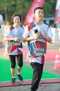 BIB: 6391, 6246
                            <button type="button" onclick="openModal(6502058)" class="btn btn-primary btn-sm float-right btn-popup" data-toggle="modal" data-target=".modal-high-quality">
                        <i class="fas fa-shopping-cart"></i> Add to Cart
                    </button>
                                            <button type="button" onclick="isThisMe(6502058, true)" class="btn btn-success btn-sm float-right btn-popup btn-isme hidden" data-toggle="tooltip" data-placement="bottom" title="นี่คือรูปของคุณใช่ไหม คลิกที่นี่เพื่อเอาเข้าอัลบั้ม">
                        <i class="fas fa-plus"></i> Add to album
                    </button>
                    <button type="button" onclick="isThisMe(6502058, false)" class="btn btn-warning btn-sm float-right btn-popup btn-isnotme hidden">
                        <i class="fas fa-ban"></i> Remove from album
                    </button>