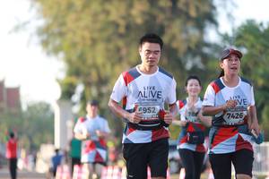 BIB: 952, 7426
                            <button type="button" onclick="openModal(6501420)" class="btn btn-primary btn-sm float-right btn-popup" data-toggle="modal" data-target=".modal-high-quality">
                        <i class="fas fa-shopping-cart"></i> Add to Cart
                    </button>
                                            <button type="button" onclick="isThisMe(6501420, true)" class="btn btn-success btn-sm float-right btn-popup btn-isme hidden" data-toggle="tooltip" data-placement="bottom" title="นี่คือรูปของคุณใช่ไหม คลิกที่นี่เพื่อเอาเข้าอัลบั้ม">
                        <i class="fas fa-plus"></i> Add to album
                    </button>
                    <button type="button" onclick="isThisMe(6501420, false)" class="btn btn-warning btn-sm float-right btn-popup btn-isnotme hidden">
                        <i class="fas fa-ban"></i> Remove from album
                    </button>