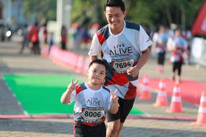 BIB: 7694, 8006
                            <button type="button" onclick="openModal(6505393)" class="btn btn-primary btn-sm float-right btn-popup" data-toggle="modal" data-target=".modal-high-quality">
                        <i class="fas fa-shopping-cart"></i> Add to Cart
                    </button>
                                            <button type="button" onclick="isThisMe(6505393, true)" class="btn btn-success btn-sm float-right btn-popup btn-isme hidden" data-toggle="tooltip" data-placement="bottom" title="นี่คือรูปของคุณใช่ไหม คลิกที่นี่เพื่อเอาเข้าอัลบั้ม">
                        <i class="fas fa-plus"></i> Add to album
                    </button>
                    <button type="button" onclick="isThisMe(6505393, false)" class="btn btn-warning btn-sm float-right btn-popup btn-isnotme hidden">
                        <i class="fas fa-ban"></i> Remove from album
                    </button>