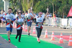 BIB: 985, 604, 6296, 7439
                            <button type="button" onclick="openModal(6501930)" class="btn btn-primary btn-sm float-right btn-popup" data-toggle="modal" data-target=".modal-high-quality">
                        <i class="fas fa-shopping-cart"></i> Add to Cart
                    </button>
                                            <button type="button" onclick="isThisMe(6501930, true)" class="btn btn-success btn-sm float-right btn-popup btn-isme hidden" data-toggle="tooltip" data-placement="bottom" title="นี่คือรูปของคุณใช่ไหม คลิกที่นี่เพื่อเอาเข้าอัลบั้ม">
                        <i class="fas fa-plus"></i> Add to album
                    </button>
                    <button type="button" onclick="isThisMe(6501930, false)" class="btn btn-warning btn-sm float-right btn-popup btn-isnotme hidden">
                        <i class="fas fa-ban"></i> Remove from album
                    </button>