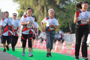 BIB: 7509, 7481, 745, 081
                            <button type="button" onclick="openModal(6504469)" class="btn btn-primary btn-sm float-right btn-popup" data-toggle="modal" data-target=".modal-high-quality">
                        <i class="fas fa-shopping-cart"></i> Add to Cart
                    </button>
                                            <button type="button" onclick="isThisMe(6504469, true)" class="btn btn-success btn-sm float-right btn-popup btn-isme hidden" data-toggle="tooltip" data-placement="bottom" title="นี่คือรูปของคุณใช่ไหม คลิกที่นี่เพื่อเอาเข้าอัลบั้ม">
                        <i class="fas fa-plus"></i> Add to album
                    </button>
                    <button type="button" onclick="isThisMe(6504469, false)" class="btn btn-warning btn-sm float-right btn-popup btn-isnotme hidden">
                        <i class="fas fa-ban"></i> Remove from album
                    </button>