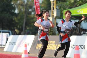 BIB: 3902, 3903
                            <button type="button" onclick="openModal(6504159)" class="btn btn-primary btn-sm float-right btn-popup" data-toggle="modal" data-target=".modal-high-quality">
                        <i class="fas fa-shopping-cart"></i> Add to Cart
                    </button>
                                            <button type="button" onclick="isThisMe(6504159, true)" class="btn btn-success btn-sm float-right btn-popup btn-isme hidden" data-toggle="tooltip" data-placement="bottom" title="นี่คือรูปของคุณใช่ไหม คลิกที่นี่เพื่อเอาเข้าอัลบั้ม">
                        <i class="fas fa-plus"></i> Add to album
                    </button>
                    <button type="button" onclick="isThisMe(6504159, false)" class="btn btn-warning btn-sm float-right btn-popup btn-isnotme hidden">
                        <i class="fas fa-ban"></i> Remove from album
                    </button>