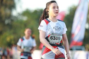 BIB: 6309
                            <button type="button" onclick="openModal(6500721)" class="btn btn-primary btn-sm float-right btn-popup" data-toggle="modal" data-target=".modal-high-quality">
                        <i class="fas fa-shopping-cart"></i> Add to Cart
                    </button>
                                            <button type="button" onclick="isThisMe(6500721, true)" class="btn btn-success btn-sm float-right btn-popup btn-isme hidden" data-toggle="tooltip" data-placement="bottom" title="นี่คือรูปของคุณใช่ไหม คลิกที่นี่เพื่อเอาเข้าอัลบั้ม">
                        <i class="fas fa-plus"></i> Add to album
                    </button>
                    <button type="button" onclick="isThisMe(6500721, false)" class="btn btn-warning btn-sm float-right btn-popup btn-isnotme hidden">
                        <i class="fas fa-ban"></i> Remove from album
                    </button>