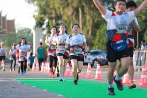 BIB: 7514, 7905
                            <button type="button" onclick="openModal(6500864)" class="btn btn-primary btn-sm float-right btn-popup" data-toggle="modal" data-target=".modal-high-quality">
                        <i class="fas fa-shopping-cart"></i> Add to Cart
                    </button>
                                            <button type="button" onclick="isThisMe(6500864, true)" class="btn btn-success btn-sm float-right btn-popup btn-isme hidden" data-toggle="tooltip" data-placement="bottom" title="นี่คือรูปของคุณใช่ไหม คลิกที่นี่เพื่อเอาเข้าอัลบั้ม">
                        <i class="fas fa-plus"></i> Add to album
                    </button>
                    <button type="button" onclick="isThisMe(6500864, false)" class="btn btn-warning btn-sm float-right btn-popup btn-isnotme hidden">
                        <i class="fas fa-ban"></i> Remove from album
                    </button>