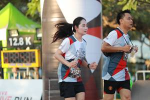 BIB: 128, 210, 152
                            <button type="button" onclick="openModal(6501069)" class="btn btn-primary btn-sm float-right btn-popup" data-toggle="modal" data-target=".modal-high-quality">
                        <i class="fas fa-shopping-cart"></i> Add to Cart
                    </button>
                                            <button type="button" onclick="isThisMe(6501069, true)" class="btn btn-success btn-sm float-right btn-popup btn-isme hidden" data-toggle="tooltip" data-placement="bottom" title="นี่คือรูปของคุณใช่ไหม คลิกที่นี่เพื่อเอาเข้าอัลบั้ม">
                        <i class="fas fa-plus"></i> Add to album
                    </button>
                    <button type="button" onclick="isThisMe(6501069, false)" class="btn btn-warning btn-sm float-right btn-popup btn-isnotme hidden">
                        <i class="fas fa-ban"></i> Remove from album
                    </button>