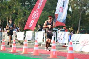 BIB: 3811, 2019
                            <button type="button" onclick="openModal(6500902)" class="btn btn-primary btn-sm float-right btn-popup" data-toggle="modal" data-target=".modal-high-quality">
                        <i class="fas fa-shopping-cart"></i> Add to Cart
                    </button>
                                            <button type="button" onclick="isThisMe(6500902, true)" class="btn btn-success btn-sm float-right btn-popup btn-isme hidden" data-toggle="tooltip" data-placement="bottom" title="นี่คือรูปของคุณใช่ไหม คลิกที่นี่เพื่อเอาเข้าอัลบั้ม">
                        <i class="fas fa-plus"></i> Add to album
                    </button>
                    <button type="button" onclick="isThisMe(6500902, false)" class="btn btn-warning btn-sm float-right btn-popup btn-isnotme hidden">
                        <i class="fas fa-ban"></i> Remove from album
                    </button>