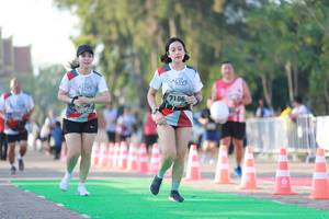 BIB: 7186
                            <button type="button" onclick="openModal(6503015)" class="btn btn-primary btn-sm float-right btn-popup" data-toggle="modal" data-target=".modal-high-quality">
                        <i class="fas fa-shopping-cart"></i> Add to Cart
                    </button>
                                            <button type="button" onclick="isThisMe(6503015, true)" class="btn btn-success btn-sm float-right btn-popup btn-isme hidden" data-toggle="tooltip" data-placement="bottom" title="นี่คือรูปของคุณใช่ไหม คลิกที่นี่เพื่อเอาเข้าอัลบั้ม">
                        <i class="fas fa-plus"></i> Add to album
                    </button>
                    <button type="button" onclick="isThisMe(6503015, false)" class="btn btn-warning btn-sm float-right btn-popup btn-isnotme hidden">
                        <i class="fas fa-ban"></i> Remove from album
                    </button>