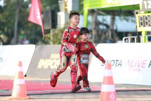 BIB: 8005
                            <button type="button" onclick="openModal(6503226)" class="btn btn-primary btn-sm float-right btn-popup" data-toggle="modal" data-target=".modal-high-quality">
                        <i class="fas fa-shopping-cart"></i> Add to Cart
                    </button>
                                            <button type="button" onclick="isThisMe(6503226, true)" class="btn btn-success btn-sm float-right btn-popup btn-isme hidden" data-toggle="tooltip" data-placement="bottom" title="นี่คือรูปของคุณใช่ไหม คลิกที่นี่เพื่อเอาเข้าอัลบั้ม">
                        <i class="fas fa-plus"></i> Add to album
                    </button>
                    <button type="button" onclick="isThisMe(6503226, false)" class="btn btn-warning btn-sm float-right btn-popup btn-isnotme hidden">
                        <i class="fas fa-ban"></i> Remove from album
                    </button>