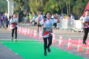 BIB: 368, 6398
                            <button type="button" onclick="openModal(6500604)" class="btn btn-primary btn-sm float-right btn-popup" data-toggle="modal" data-target=".modal-high-quality">
                        <i class="fas fa-shopping-cart"></i> Add to Cart
                    </button>
                                            <button type="button" onclick="isThisMe(6500604, true)" class="btn btn-success btn-sm float-right btn-popup btn-isme hidden" data-toggle="tooltip" data-placement="bottom" title="นี่คือรูปของคุณใช่ไหม คลิกที่นี่เพื่อเอาเข้าอัลบั้ม">
                        <i class="fas fa-plus"></i> Add to album
                    </button>
                    <button type="button" onclick="isThisMe(6500604, false)" class="btn btn-warning btn-sm float-right btn-popup btn-isnotme hidden">
                        <i class="fas fa-ban"></i> Remove from album
                    </button>