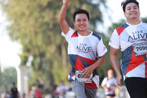 BIB: 709
                            <button type="button" onclick="openModal(6503430)" class="btn btn-primary btn-sm float-right btn-popup" data-toggle="modal" data-target=".modal-high-quality">
                        <i class="fas fa-shopping-cart"></i> Add to Cart
                    </button>
                                            <button type="button" onclick="isThisMe(6503430, true)" class="btn btn-success btn-sm float-right btn-popup btn-isme hidden" data-toggle="tooltip" data-placement="bottom" title="นี่คือรูปของคุณใช่ไหม คลิกที่นี่เพื่อเอาเข้าอัลบั้ม">
                        <i class="fas fa-plus"></i> Add to album
                    </button>
                    <button type="button" onclick="isThisMe(6503430, false)" class="btn btn-warning btn-sm float-right btn-popup btn-isnotme hidden">
                        <i class="fas fa-ban"></i> Remove from album
                    </button>