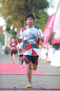 BIB: 2043
                            <button type="button" onclick="openModal(6493337)" class="btn btn-primary btn-sm float-right btn-popup" data-toggle="modal" data-target=".modal-high-quality">
                        <i class="fas fa-shopping-cart"></i> Add to Cart
                    </button>
                                            <button type="button" onclick="isThisMe(6493337, true)" class="btn btn-success btn-sm float-right btn-popup btn-isme hidden" data-toggle="tooltip" data-placement="bottom" title="นี่คือรูปของคุณใช่ไหม คลิกที่นี่เพื่อเอาเข้าอัลบั้ม">
                        <i class="fas fa-plus"></i> Add to album
                    </button>
                    <button type="button" onclick="isThisMe(6493337, false)" class="btn btn-warning btn-sm float-right btn-popup btn-isnotme hidden">
                        <i class="fas fa-ban"></i> Remove from album
                    </button>