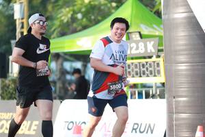 BIB: 128, 3800
                            <button type="button" onclick="openModal(6503692)" class="btn btn-primary btn-sm float-right btn-popup" data-toggle="modal" data-target=".modal-high-quality">
                        <i class="fas fa-shopping-cart"></i> Add to Cart
                    </button>
                                            <button type="button" onclick="isThisMe(6503692, true)" class="btn btn-success btn-sm float-right btn-popup btn-isme hidden" data-toggle="tooltip" data-placement="bottom" title="นี่คือรูปของคุณใช่ไหม คลิกที่นี่เพื่อเอาเข้าอัลบั้ม">
                        <i class="fas fa-plus"></i> Add to album
                    </button>
                    <button type="button" onclick="isThisMe(6503692, false)" class="btn btn-warning btn-sm float-right btn-popup btn-isnotme hidden">
                        <i class="fas fa-ban"></i> Remove from album
                    </button>