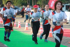 BIB: 6261, 7931
                            <button type="button" onclick="openModal(6502104)" class="btn btn-primary btn-sm float-right btn-popup" data-toggle="modal" data-target=".modal-high-quality">
                        <i class="fas fa-shopping-cart"></i> Add to Cart
                    </button>
                                            <button type="button" onclick="isThisMe(6502104, true)" class="btn btn-success btn-sm float-right btn-popup btn-isme hidden" data-toggle="tooltip" data-placement="bottom" title="นี่คือรูปของคุณใช่ไหม คลิกที่นี่เพื่อเอาเข้าอัลบั้ม">
                        <i class="fas fa-plus"></i> Add to album
                    </button>
                    <button type="button" onclick="isThisMe(6502104, false)" class="btn btn-warning btn-sm float-right btn-popup btn-isnotme hidden">
                        <i class="fas fa-ban"></i> Remove from album
                    </button>