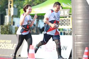 BIB: 316, 798
                            <button type="button" onclick="openModal(6503383)" class="btn btn-primary btn-sm float-right btn-popup" data-toggle="modal" data-target=".modal-high-quality">
                        <i class="fas fa-shopping-cart"></i> Add to Cart
                    </button>
                                            <button type="button" onclick="isThisMe(6503383, true)" class="btn btn-success btn-sm float-right btn-popup btn-isme hidden" data-toggle="tooltip" data-placement="bottom" title="นี่คือรูปของคุณใช่ไหม คลิกที่นี่เพื่อเอาเข้าอัลบั้ม">
                        <i class="fas fa-plus"></i> Add to album
                    </button>
                    <button type="button" onclick="isThisMe(6503383, false)" class="btn btn-warning btn-sm float-right btn-popup btn-isnotme hidden">
                        <i class="fas fa-ban"></i> Remove from album
                    </button>