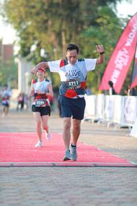 BIB: 3711, 3104
                            <button type="button" onclick="openModal(6499472)" class="btn btn-primary btn-sm float-right btn-popup" data-toggle="modal" data-target=".modal-high-quality">
                        <i class="fas fa-shopping-cart"></i> Add to Cart
                    </button>
                                            <button type="button" onclick="isThisMe(6499472, true)" class="btn btn-success btn-sm float-right btn-popup btn-isme hidden" data-toggle="tooltip" data-placement="bottom" title="นี่คือรูปของคุณใช่ไหม คลิกที่นี่เพื่อเอาเข้าอัลบั้ม">
                        <i class="fas fa-plus"></i> Add to album
                    </button>
                    <button type="button" onclick="isThisMe(6499472, false)" class="btn btn-warning btn-sm float-right btn-popup btn-isnotme hidden">
                        <i class="fas fa-ban"></i> Remove from album
                    </button>