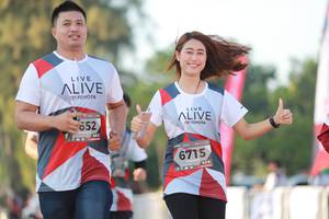 BIB: 652, 6715
                            <button type="button" onclick="openModal(6503880)" class="btn btn-primary btn-sm float-right btn-popup" data-toggle="modal" data-target=".modal-high-quality">
                        <i class="fas fa-shopping-cart"></i> Add to Cart
                    </button>
                                            <button type="button" onclick="isThisMe(6503880, true)" class="btn btn-success btn-sm float-right btn-popup btn-isme hidden" data-toggle="tooltip" data-placement="bottom" title="นี่คือรูปของคุณใช่ไหม คลิกที่นี่เพื่อเอาเข้าอัลบั้ม">
                        <i class="fas fa-plus"></i> Add to album
                    </button>
                    <button type="button" onclick="isThisMe(6503880, false)" class="btn btn-warning btn-sm float-right btn-popup btn-isnotme hidden">
                        <i class="fas fa-ban"></i> Remove from album
                    </button>