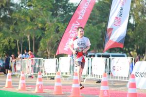 BIB: 303, 2019
                            <button type="button" onclick="openModal(6501612)" class="btn btn-primary btn-sm float-right btn-popup" data-toggle="modal" data-target=".modal-high-quality">
                        <i class="fas fa-shopping-cart"></i> Add to Cart
                    </button>
                                            <button type="button" onclick="isThisMe(6501612, true)" class="btn btn-success btn-sm float-right btn-popup btn-isme hidden" data-toggle="tooltip" data-placement="bottom" title="นี่คือรูปของคุณใช่ไหม คลิกที่นี่เพื่อเอาเข้าอัลบั้ม">
                        <i class="fas fa-plus"></i> Add to album
                    </button>
                    <button type="button" onclick="isThisMe(6501612, false)" class="btn btn-warning btn-sm float-right btn-popup btn-isnotme hidden">
                        <i class="fas fa-ban"></i> Remove from album
                    </button>