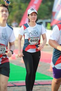 BIB: 6460
                            <button type="button" onclick="openModal(6502086)" class="btn btn-primary btn-sm float-right btn-popup" data-toggle="modal" data-target=".modal-high-quality">
                        <i class="fas fa-shopping-cart"></i> Add to Cart
                    </button>
                                            <button type="button" onclick="isThisMe(6502086, true)" class="btn btn-success btn-sm float-right btn-popup btn-isme hidden" data-toggle="tooltip" data-placement="bottom" title="นี่คือรูปของคุณใช่ไหม คลิกที่นี่เพื่อเอาเข้าอัลบั้ม">
                        <i class="fas fa-plus"></i> Add to album
                    </button>
                    <button type="button" onclick="isThisMe(6502086, false)" class="btn btn-warning btn-sm float-right btn-popup btn-isnotme hidden">
                        <i class="fas fa-ban"></i> Remove from album
                    </button>