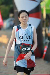 BIB: 2930
                            <button type="button" onclick="openModal(6493446)" class="btn btn-primary btn-sm float-right btn-popup" data-toggle="modal" data-target=".modal-high-quality">
                        <i class="fas fa-shopping-cart"></i> Add to Cart
                    </button>
                                            <button type="button" onclick="isThisMe(6493446, true)" class="btn btn-success btn-sm float-right btn-popup btn-isme hidden" data-toggle="tooltip" data-placement="bottom" title="นี่คือรูปของคุณใช่ไหม คลิกที่นี่เพื่อเอาเข้าอัลบั้ม">
                        <i class="fas fa-plus"></i> Add to album
                    </button>
                    <button type="button" onclick="isThisMe(6493446, false)" class="btn btn-warning btn-sm float-right btn-popup btn-isnotme hidden">
                        <i class="fas fa-ban"></i> Remove from album
                    </button>