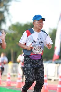 BIB: 4104
                            <button type="button" onclick="openModal(6503360)" class="btn btn-primary btn-sm float-right btn-popup" data-toggle="modal" data-target=".modal-high-quality">
                        <i class="fas fa-shopping-cart"></i> Add to Cart
                    </button>
                                            <button type="button" onclick="isThisMe(6503360, true)" class="btn btn-success btn-sm float-right btn-popup btn-isme hidden" data-toggle="tooltip" data-placement="bottom" title="นี่คือรูปของคุณใช่ไหม คลิกที่นี่เพื่อเอาเข้าอัลบั้ม">
                        <i class="fas fa-plus"></i> Add to album
                    </button>
                    <button type="button" onclick="isThisMe(6503360, false)" class="btn btn-warning btn-sm float-right btn-popup btn-isnotme hidden">
                        <i class="fas fa-ban"></i> Remove from album
                    </button>