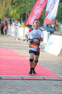 BIB: 2042
                            <button type="button" onclick="openModal(6500401)" class="btn btn-primary btn-sm float-right btn-popup" data-toggle="modal" data-target=".modal-high-quality">
                        <i class="fas fa-shopping-cart"></i> Add to Cart
                    </button>
                                            <button type="button" onclick="isThisMe(6500401, true)" class="btn btn-success btn-sm float-right btn-popup btn-isme hidden" data-toggle="tooltip" data-placement="bottom" title="นี่คือรูปของคุณใช่ไหม คลิกที่นี่เพื่อเอาเข้าอัลบั้ม">
                        <i class="fas fa-plus"></i> Add to album
                    </button>
                    <button type="button" onclick="isThisMe(6500401, false)" class="btn btn-warning btn-sm float-right btn-popup btn-isnotme hidden">
                        <i class="fas fa-ban"></i> Remove from album
                    </button>