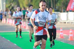 BIB: 159, 6681
                            <button type="button" onclick="openModal(6502112)" class="btn btn-primary btn-sm float-right btn-popup" data-toggle="modal" data-target=".modal-high-quality">
                        <i class="fas fa-shopping-cart"></i> Add to Cart
                    </button>
                                            <button type="button" onclick="isThisMe(6502112, true)" class="btn btn-success btn-sm float-right btn-popup btn-isme hidden" data-toggle="tooltip" data-placement="bottom" title="นี่คือรูปของคุณใช่ไหม คลิกที่นี่เพื่อเอาเข้าอัลบั้ม">
                        <i class="fas fa-plus"></i> Add to album
                    </button>
                    <button type="button" onclick="isThisMe(6502112, false)" class="btn btn-warning btn-sm float-right btn-popup btn-isnotme hidden">
                        <i class="fas fa-ban"></i> Remove from album
                    </button>