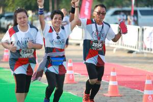 BIB: 2056, 7540, 
                            <button type="button" onclick="openModal(6502890)" class="btn btn-primary btn-sm float-right btn-popup" data-toggle="modal" data-target=".modal-high-quality">
                        <i class="fas fa-shopping-cart"></i> Add to Cart
                    </button>
                                            <button type="button" onclick="isThisMe(6502890, true)" class="btn btn-success btn-sm float-right btn-popup btn-isme hidden" data-toggle="tooltip" data-placement="bottom" title="นี่คือรูปของคุณใช่ไหม คลิกที่นี่เพื่อเอาเข้าอัลบั้ม">
                        <i class="fas fa-plus"></i> Add to album
                    </button>
                    <button type="button" onclick="isThisMe(6502890, false)" class="btn btn-warning btn-sm float-right btn-popup btn-isnotme hidden">
                        <i class="fas fa-ban"></i> Remove from album
                    </button>