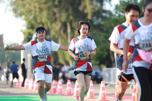 BIB: 735, 7053
                            <button type="button" onclick="openModal(6503282)" class="btn btn-primary btn-sm float-right btn-popup" data-toggle="modal" data-target=".modal-high-quality">
                        <i class="fas fa-shopping-cart"></i> Add to Cart
                    </button>
                                            <button type="button" onclick="isThisMe(6503282, true)" class="btn btn-success btn-sm float-right btn-popup btn-isme hidden" data-toggle="tooltip" data-placement="bottom" title="นี่คือรูปของคุณใช่ไหม คลิกที่นี่เพื่อเอาเข้าอัลบั้ม">
                        <i class="fas fa-plus"></i> Add to album
                    </button>
                    <button type="button" onclick="isThisMe(6503282, false)" class="btn btn-warning btn-sm float-right btn-popup btn-isnotme hidden">
                        <i class="fas fa-ban"></i> Remove from album
                    </button>