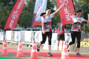 BIB: 382, 3824
                            <button type="button" onclick="openModal(6504729)" class="btn btn-primary btn-sm float-right btn-popup" data-toggle="modal" data-target=".modal-high-quality">
                        <i class="fas fa-shopping-cart"></i> Add to Cart
                    </button>
                                            <button type="button" onclick="isThisMe(6504729, true)" class="btn btn-success btn-sm float-right btn-popup btn-isme hidden" data-toggle="tooltip" data-placement="bottom" title="นี่คือรูปของคุณใช่ไหม คลิกที่นี่เพื่อเอาเข้าอัลบั้ม">
                        <i class="fas fa-plus"></i> Add to album
                    </button>
                    <button type="button" onclick="isThisMe(6504729, false)" class="btn btn-warning btn-sm float-right btn-popup btn-isnotme hidden">
                        <i class="fas fa-ban"></i> Remove from album
                    </button>