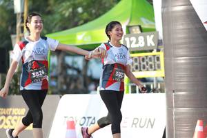 BIB: 128, 3825, 3824
                            <button type="button" onclick="openModal(6504723)" class="btn btn-primary btn-sm float-right btn-popup" data-toggle="modal" data-target=".modal-high-quality">
                        <i class="fas fa-shopping-cart"></i> Add to Cart
                    </button>
                                            <button type="button" onclick="isThisMe(6504723, true)" class="btn btn-success btn-sm float-right btn-popup btn-isme hidden" data-toggle="tooltip" data-placement="bottom" title="นี่คือรูปของคุณใช่ไหม คลิกที่นี่เพื่อเอาเข้าอัลบั้ม">
                        <i class="fas fa-plus"></i> Add to album
                    </button>
                    <button type="button" onclick="isThisMe(6504723, false)" class="btn btn-warning btn-sm float-right btn-popup btn-isnotme hidden">
                        <i class="fas fa-ban"></i> Remove from album
                    </button>