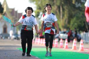 BIB: 7470, 7545
                            <button type="button" onclick="openModal(6504956)" class="btn btn-primary btn-sm float-right btn-popup" data-toggle="modal" data-target=".modal-high-quality">
                        <i class="fas fa-shopping-cart"></i> Add to Cart
                    </button>
                                            <button type="button" onclick="isThisMe(6504956, true)" class="btn btn-success btn-sm float-right btn-popup btn-isme hidden" data-toggle="tooltip" data-placement="bottom" title="นี่คือรูปของคุณใช่ไหม คลิกที่นี่เพื่อเอาเข้าอัลบั้ม">
                        <i class="fas fa-plus"></i> Add to album
                    </button>
                    <button type="button" onclick="isThisMe(6504956, false)" class="btn btn-warning btn-sm float-right btn-popup btn-isnotme hidden">
                        <i class="fas fa-ban"></i> Remove from album
                    </button>