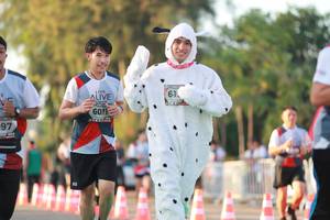 BIB: 6011
                            <button type="button" onclick="openModal(6500972)" class="btn btn-primary btn-sm float-right btn-popup" data-toggle="modal" data-target=".modal-high-quality">
                        <i class="fas fa-shopping-cart"></i> Add to Cart
                    </button>
                                            <button type="button" onclick="isThisMe(6500972, true)" class="btn btn-success btn-sm float-right btn-popup btn-isme hidden" data-toggle="tooltip" data-placement="bottom" title="นี่คือรูปของคุณใช่ไหม คลิกที่นี่เพื่อเอาเข้าอัลบั้ม">
                        <i class="fas fa-plus"></i> Add to album
                    </button>
                    <button type="button" onclick="isThisMe(6500972, false)" class="btn btn-warning btn-sm float-right btn-popup btn-isnotme hidden">
                        <i class="fas fa-ban"></i> Remove from album
                    </button>