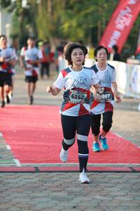 BIB: 6352, 867
                            <button type="button" onclick="openModal(6500422)" class="btn btn-primary btn-sm float-right btn-popup" data-toggle="modal" data-target=".modal-high-quality">
                        <i class="fas fa-shopping-cart"></i> Add to Cart
                    </button>
                                            <button type="button" onclick="isThisMe(6500422, true)" class="btn btn-success btn-sm float-right btn-popup btn-isme hidden" data-toggle="tooltip" data-placement="bottom" title="นี่คือรูปของคุณใช่ไหม คลิกที่นี่เพื่อเอาเข้าอัลบั้ม">
                        <i class="fas fa-plus"></i> Add to album
                    </button>
                    <button type="button" onclick="isThisMe(6500422, false)" class="btn btn-warning btn-sm float-right btn-popup btn-isnotme hidden">
                        <i class="fas fa-ban"></i> Remove from album
                    </button>